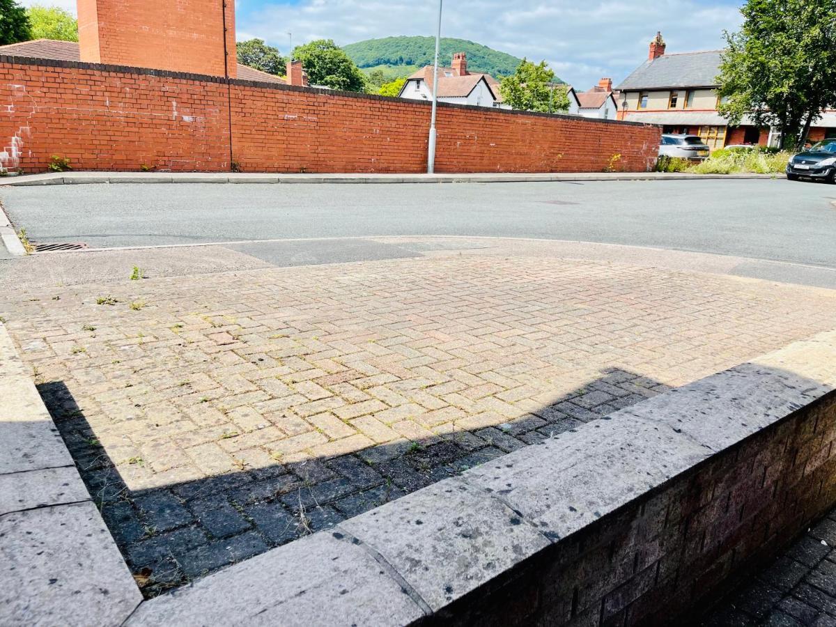 Willa Tanglewood House Abergavenny With Private Parking Zewnętrze zdjęcie